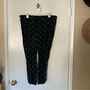 Old Navy Cropped Pants with White Floral Pattern